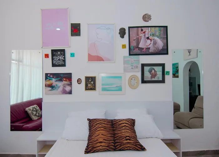 Casa Sira Nyali Links Road Studio Apartment